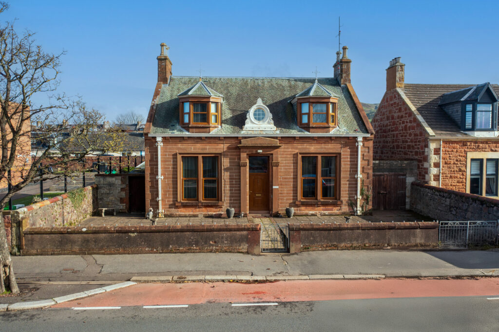 Henrietta Street, Girvan