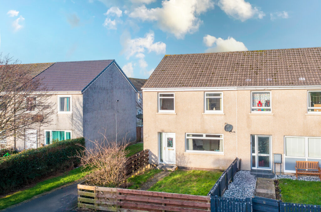 Hawthorn Drive, Girvan