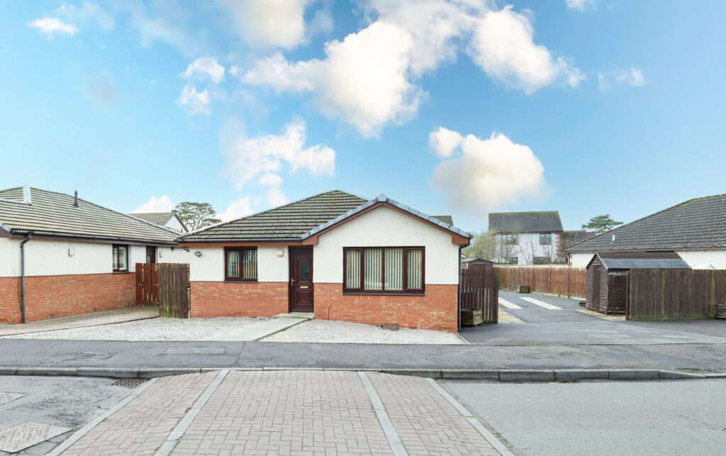 Morton Drive, Dalrymple